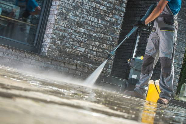 Best Animal Enclosure Cleaning  in River Oaks, TX